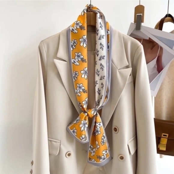 Colorful Abstract Scarf - Picture 4 of 13